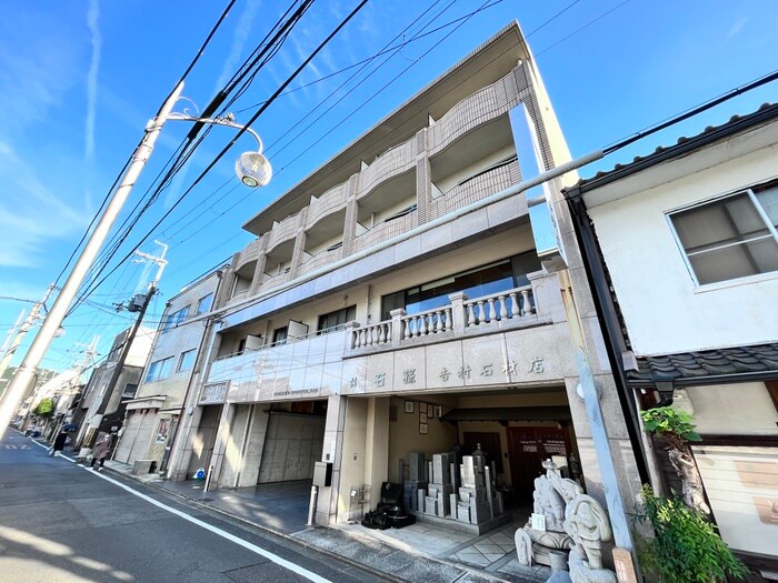 メゾングラニットの物件外観写真