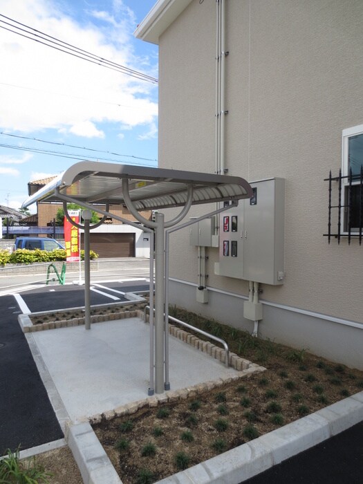 物件外観写真3　(駐輪場)