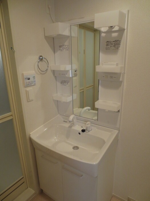 物件内観写真10　(洗面)