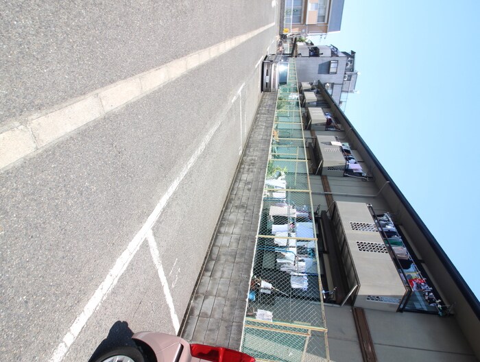 物件外観写真4　(駐車場)