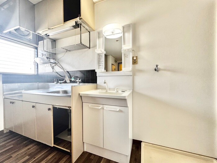 物件内観写真12　(洗面)