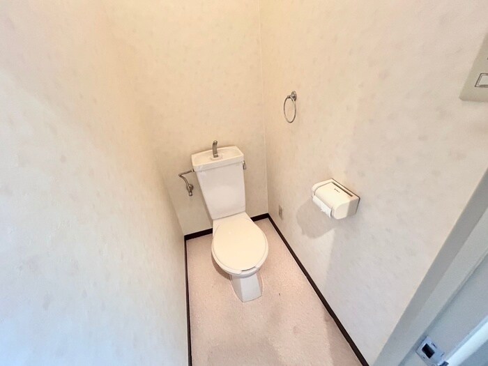 物件内観写真8　(トイレ)