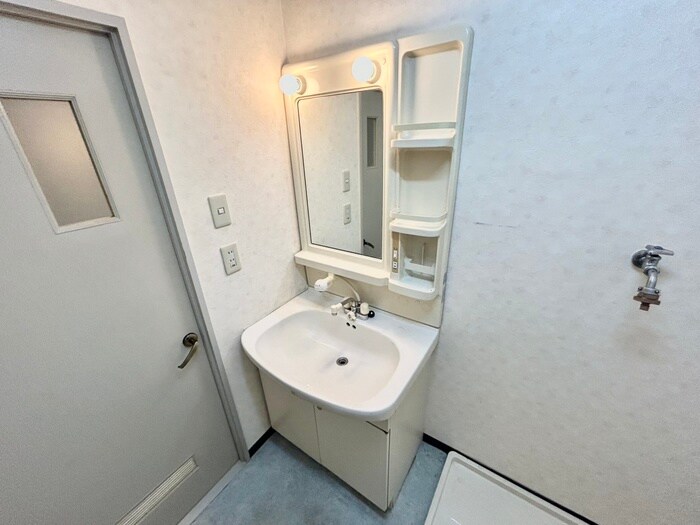 物件内観写真9　(洗面)