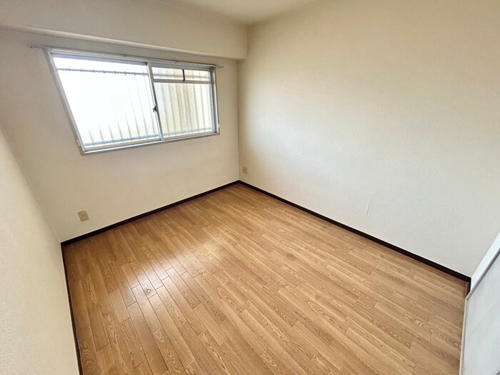 物件内観写真16　(居室)