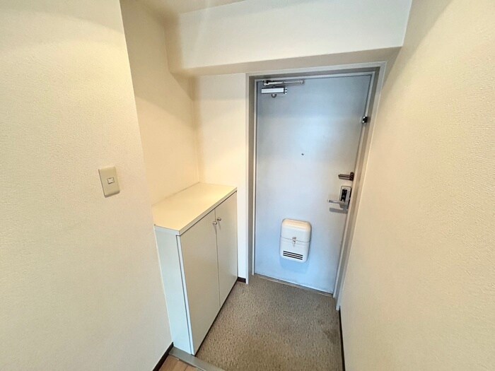 物件内観写真18　(玄関)