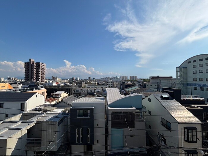 物件内観写真22　(室内からの展望)