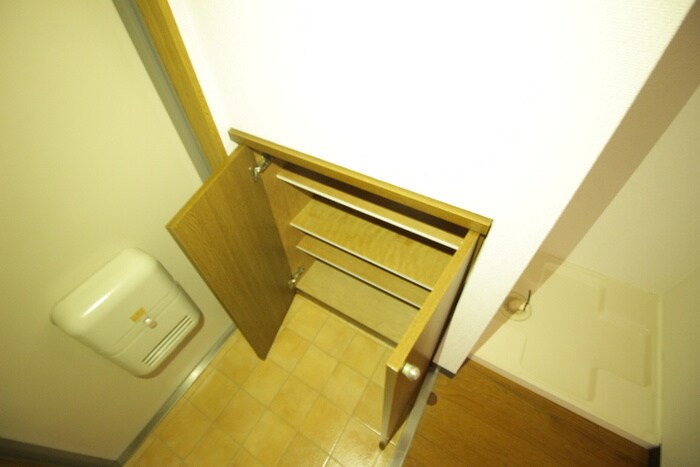 物件内観写真15　(靴箱)