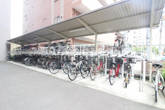 物件外観写真3　(駐輪場)