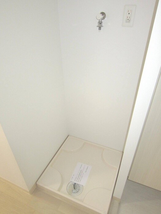 物件内観写真11　(洗濯機置場)