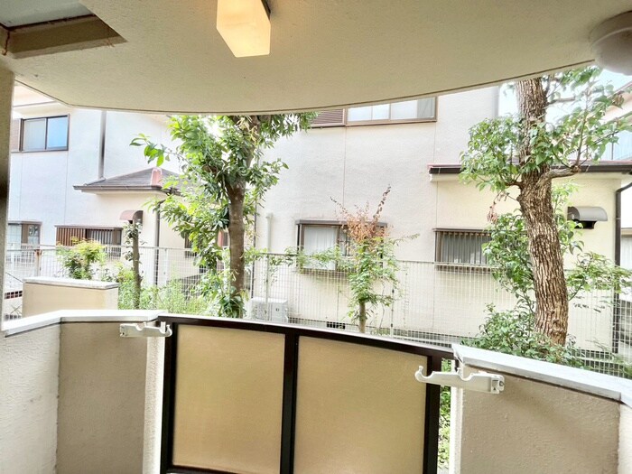 物件内観写真20　(室内からの展望)