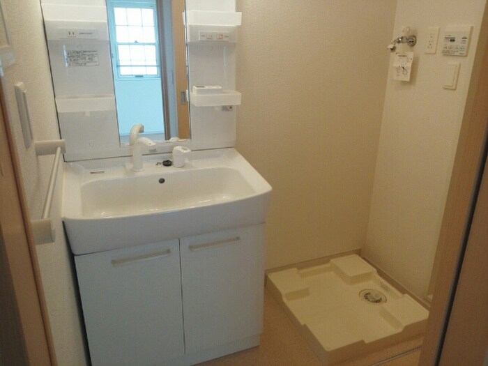 物件内観写真7　(洗面)