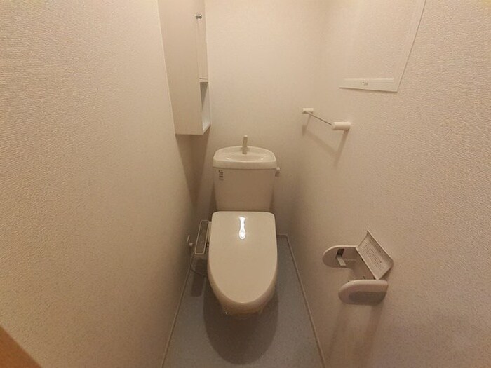 物件内観写真8　(トイレ)