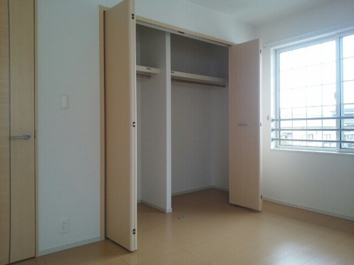 物件内観写真10　(収納)