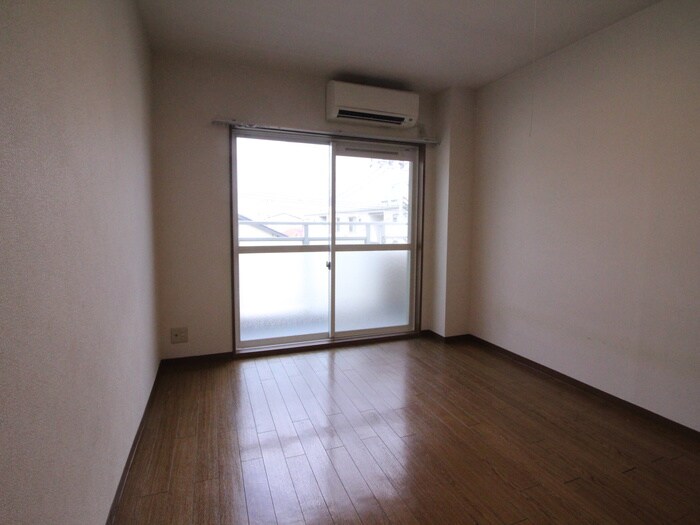 物件内観写真10　(居室)