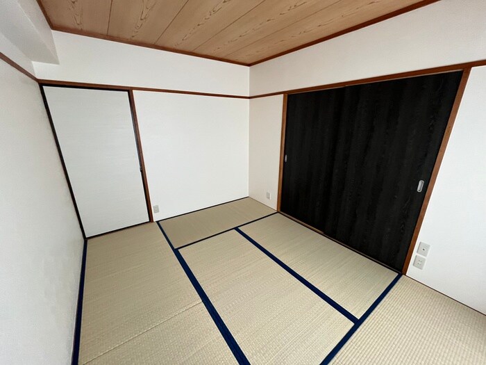 物件内観写真6　(居室)