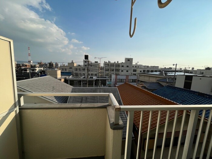 物件内観写真14　(室内からの展望)