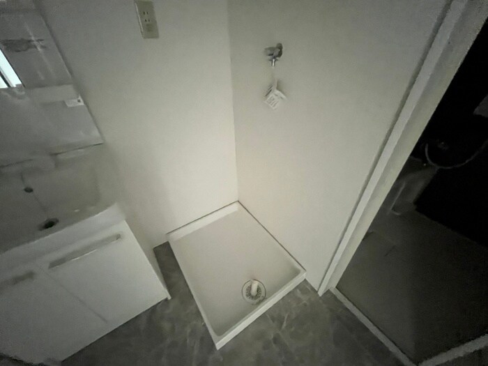 物件内観写真16　(洗濯機置場)