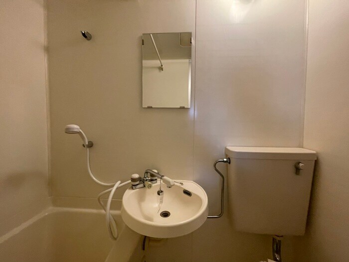 物件内観写真14　(トイレ)