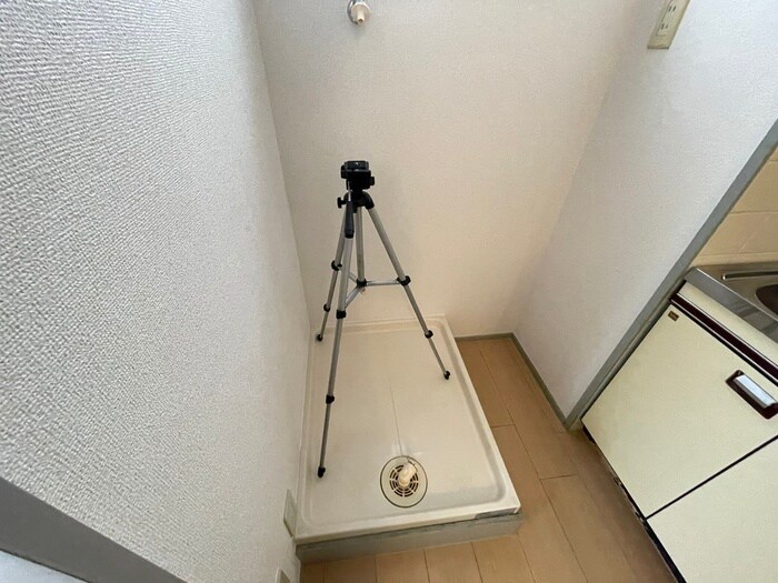 物件内観写真16　(洗濯機置場)