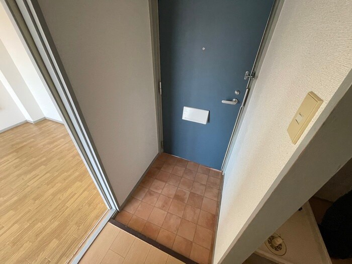 物件内観写真17　(玄関)
