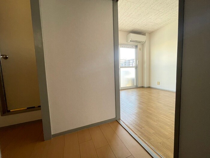 物件内観写真18　(廊下)