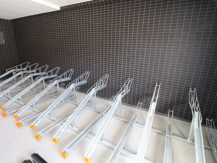 物件外観写真4　(駐輪場)