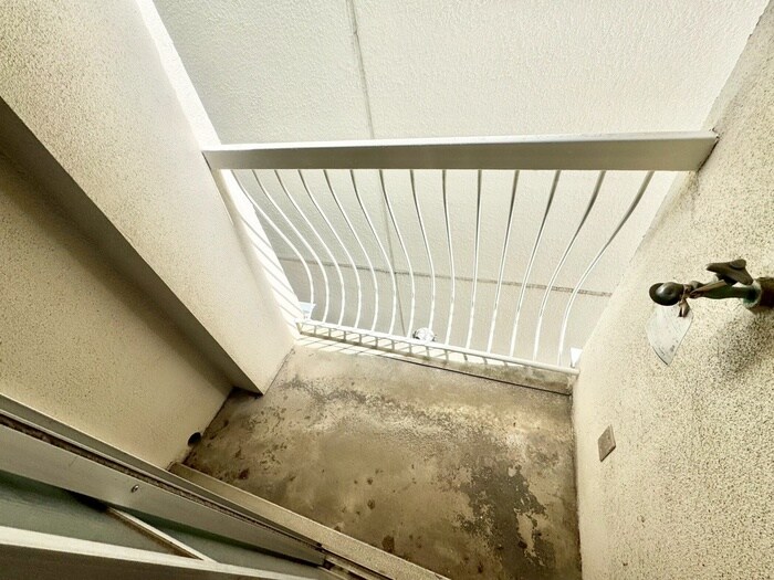 物件内観写真18　(洗濯機置場)