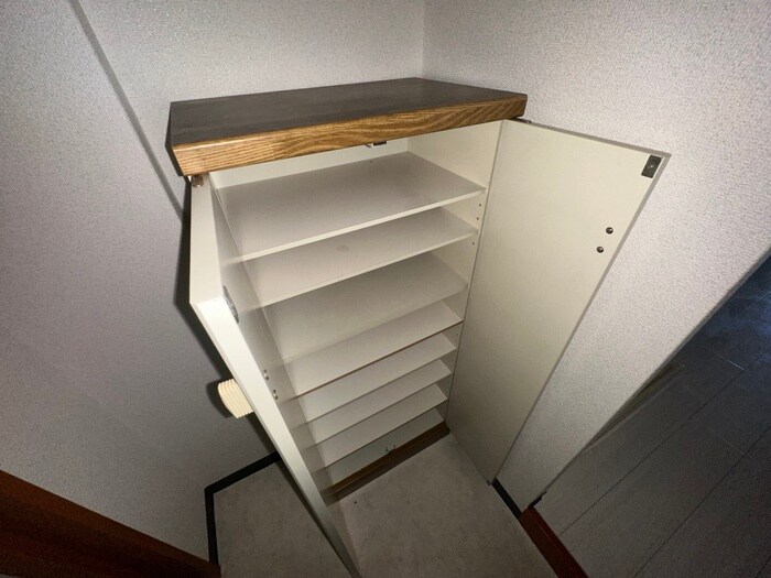 物件内観写真8　(靴箱)