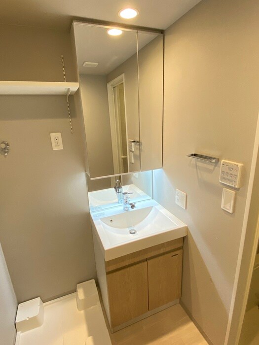 物件内観写真12　(洗面)