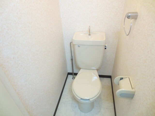 物件内観写真9　(トイレ)