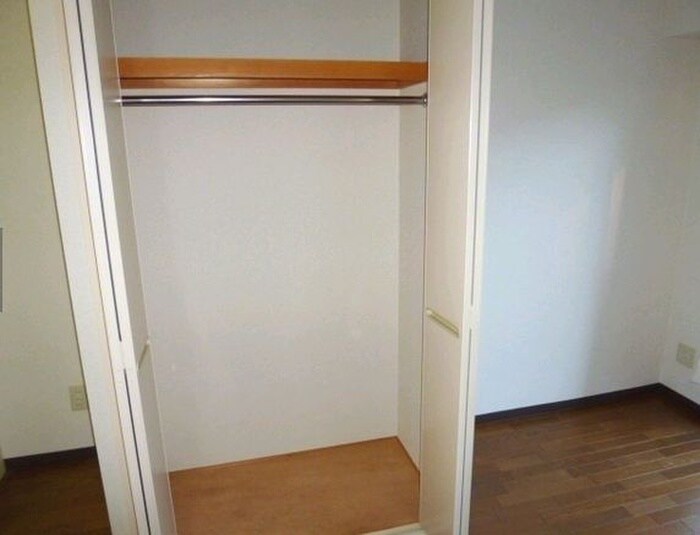 物件内観写真10　(収納)