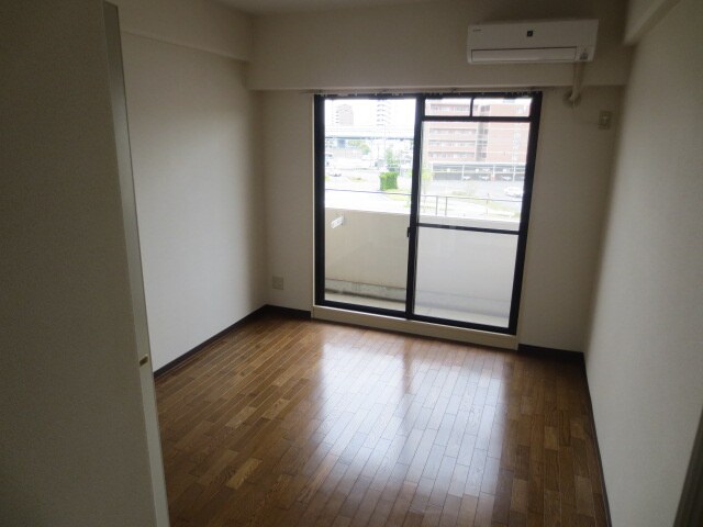 物件内観写真11　(居室)