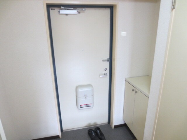 物件内観写真15　(玄関)