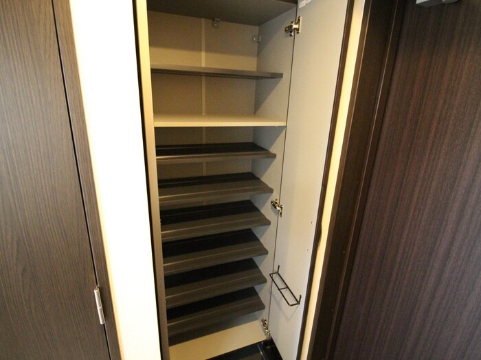 物件内観写真15　(靴箱)