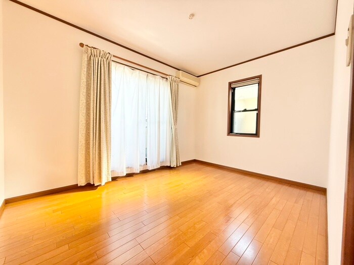 物件内観写真12　(居室)