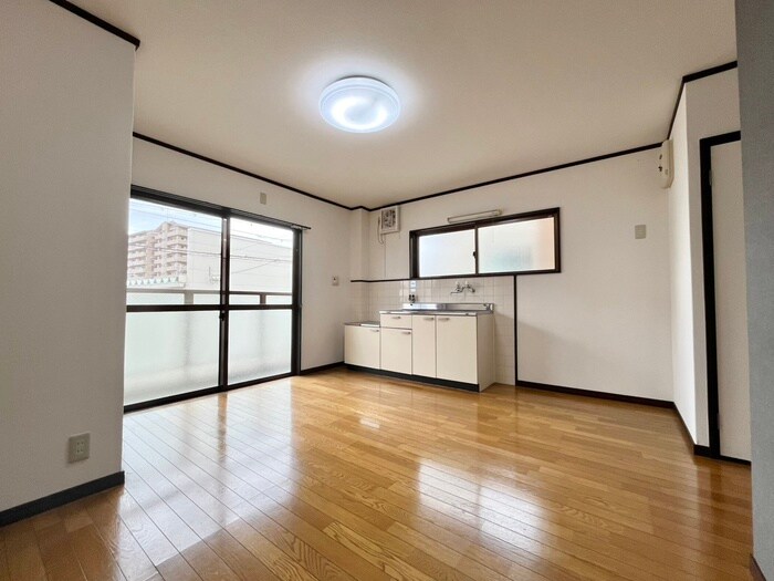 物件内観写真5　(居室)