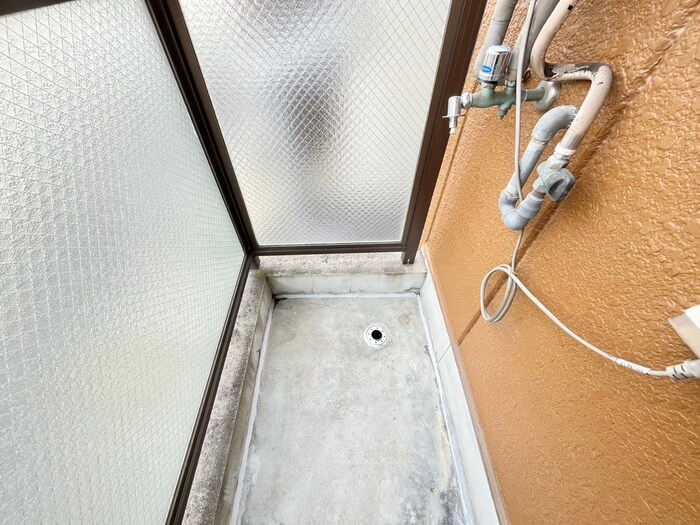 物件内観写真12　(洗濯機置場)