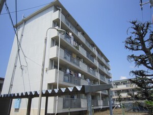 名谷農住Ｂ棟外観写真