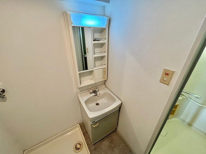 物件内観写真10　(洗面)