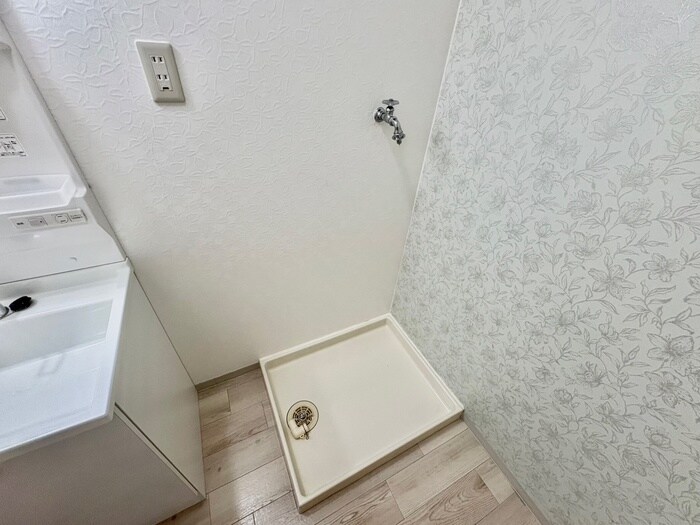 物件内観写真12　(洗濯機置場)