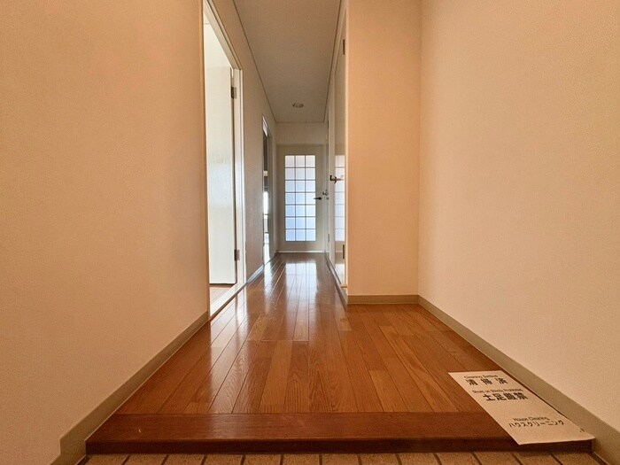 物件内観写真20　(廊下)