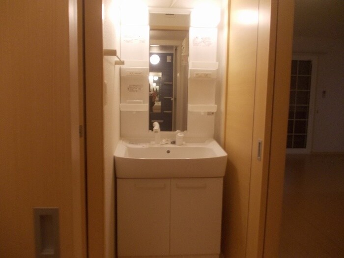 物件内観写真12　(洗面)