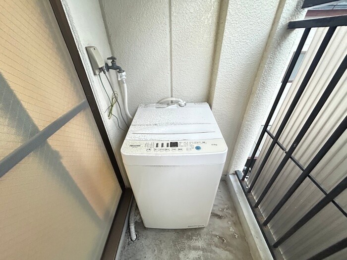 物件内観写真10　(洗濯機置場)