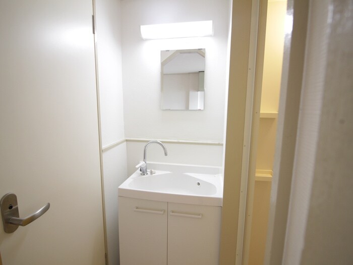 物件内観写真12　(洗面)
