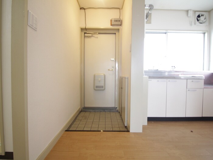 物件内観写真15　(廊下)