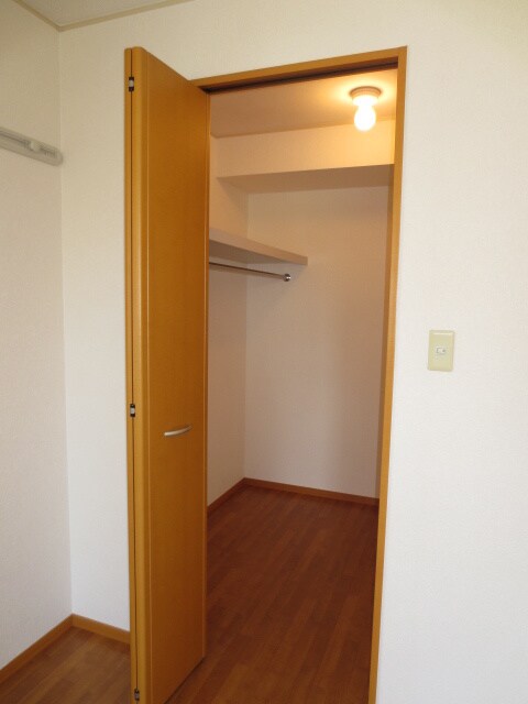 物件内観写真15　(収納)