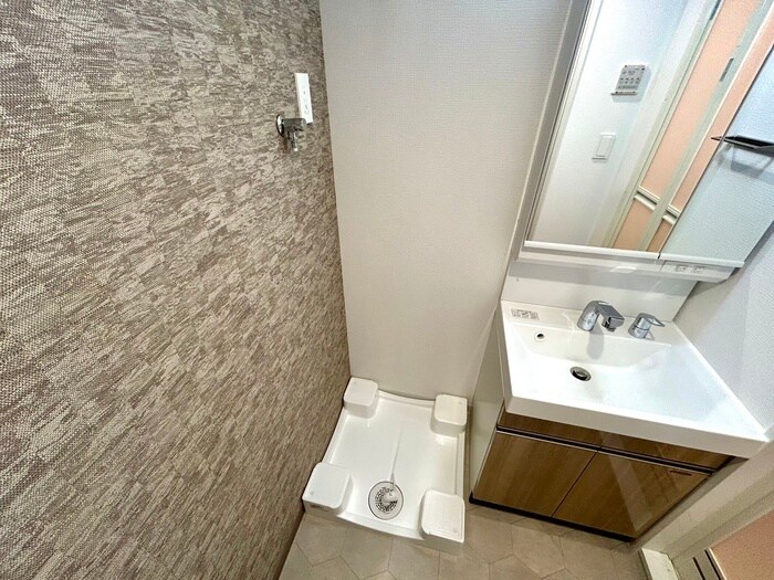 物件内観写真15　(洗濯機置場)