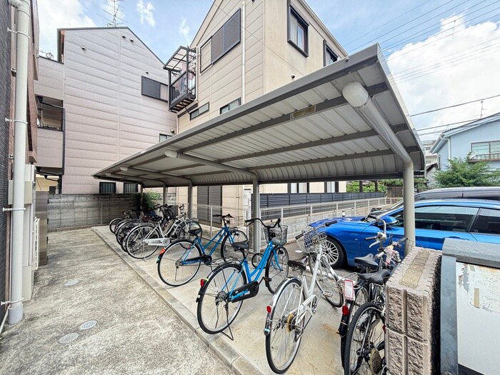 物件外観写真3　(駐輪場)