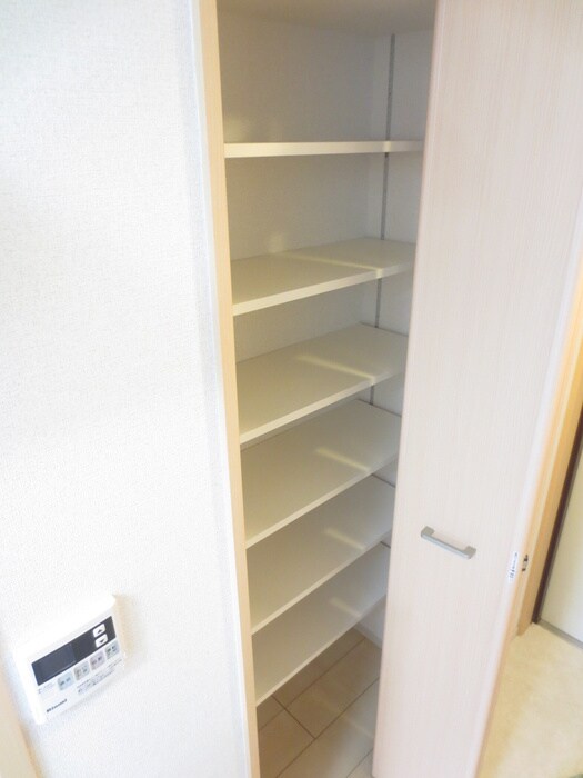 物件内観写真10　(靴箱)