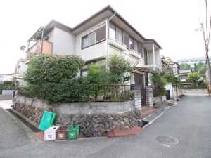 南花屋敷４丁目貸家外観写真